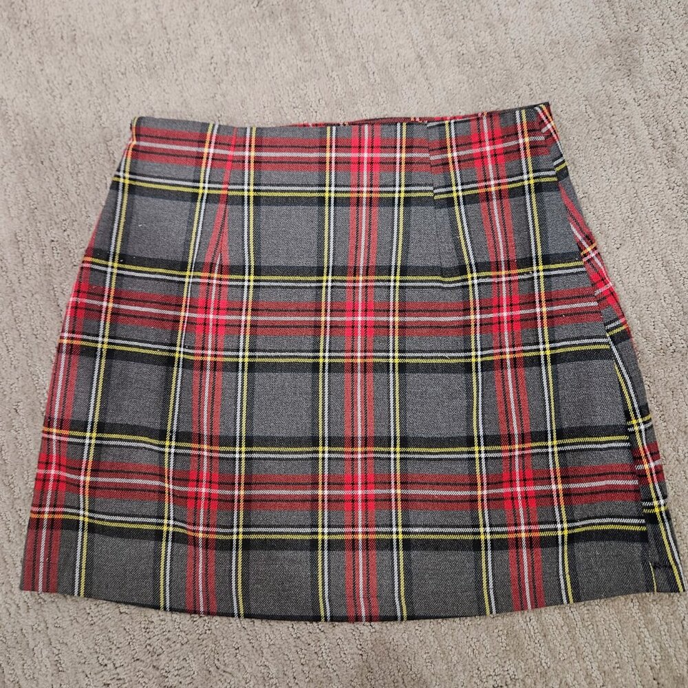 Gray Plaid Mini Skirt - Picture 5 of 8